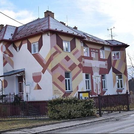 KEMP a stanování na faře Javorník Exteriér fotografie
